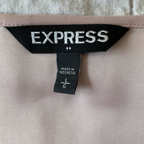 Express blush pink short sleeve blouse - Picture 3 of 6